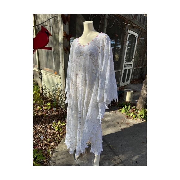 White Angel Wing Caftan Dress Sequins Embroidery Cutwork - Picture 9 of 16